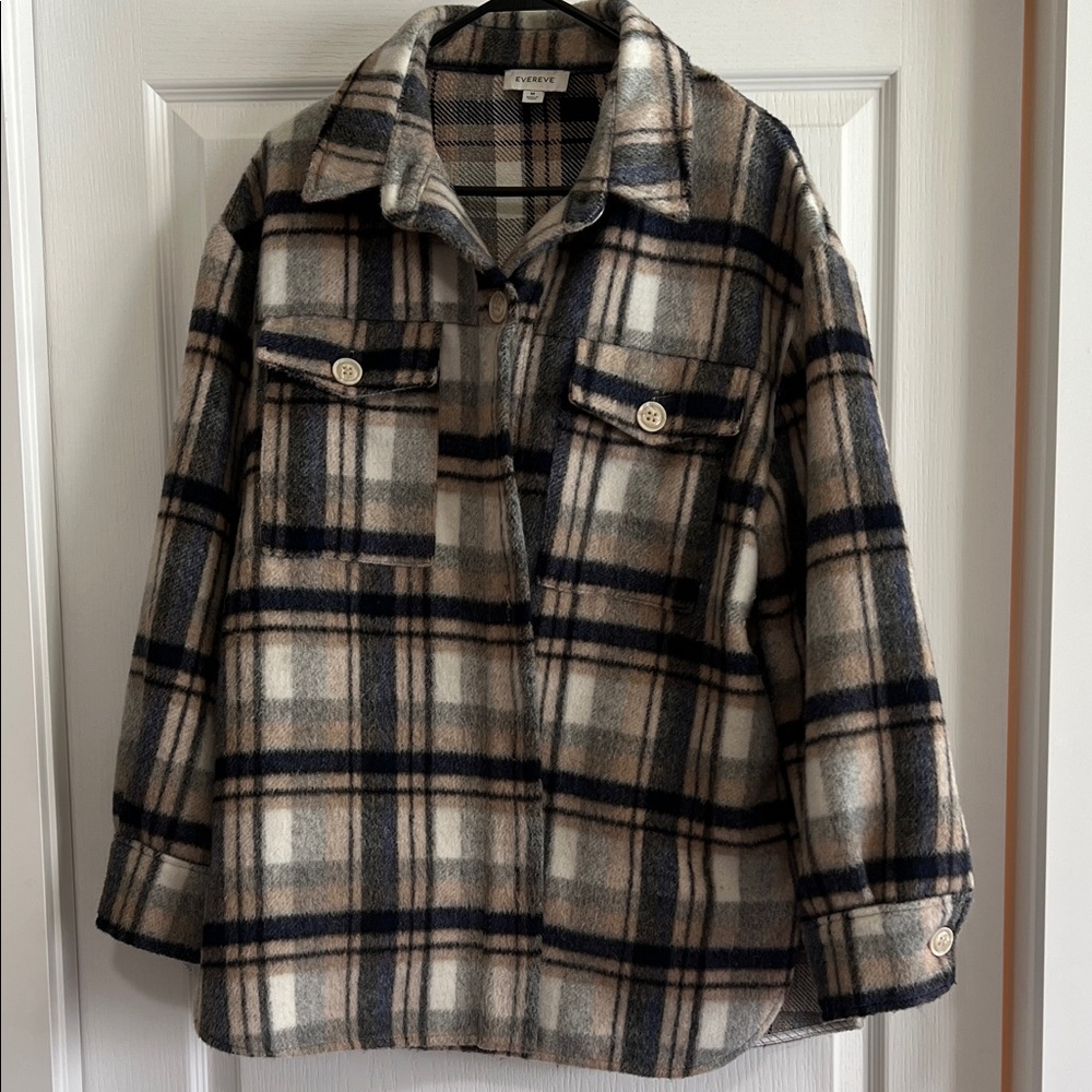 EVEREVE Simone Navy and Tan Plaid Shacket Size Medium Women’s Size Medium
